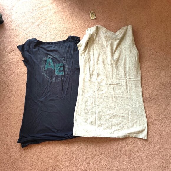 American Eagle Bundle of 2 Short Sleeve Tee Shirts, Size Small, New - Picture 2 of 2